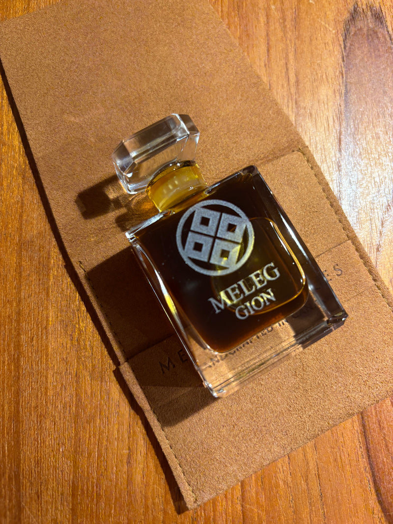 melegperfumes.com no alcohol Winter Rose Gion Attar Perfume 15ml (25% Pure Oils) - Luxurious Natural Fragrance
